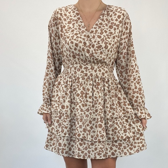 NWT Kori Neutral Floral Tiered Ruffle Babydoll Dress - Picture 1 of 7